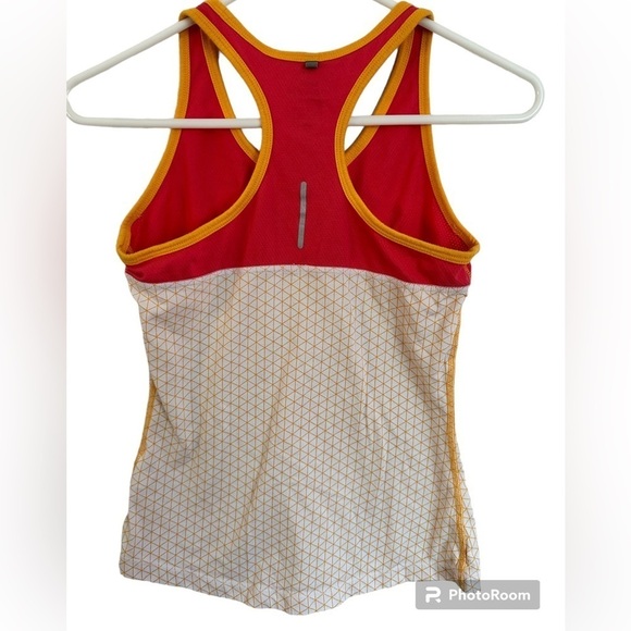 Nike woman’s workout tank top with built in bra size xs - Picture 2 of 4